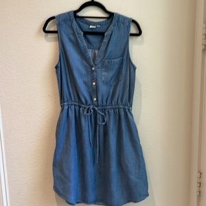 Gap Shirt Dress size Small Denim Blue Sleeveless comfortable and Summer ready!